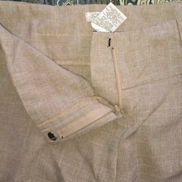 Speechless tan dressy Juniors capris sz 9 - Picture 3 of 3